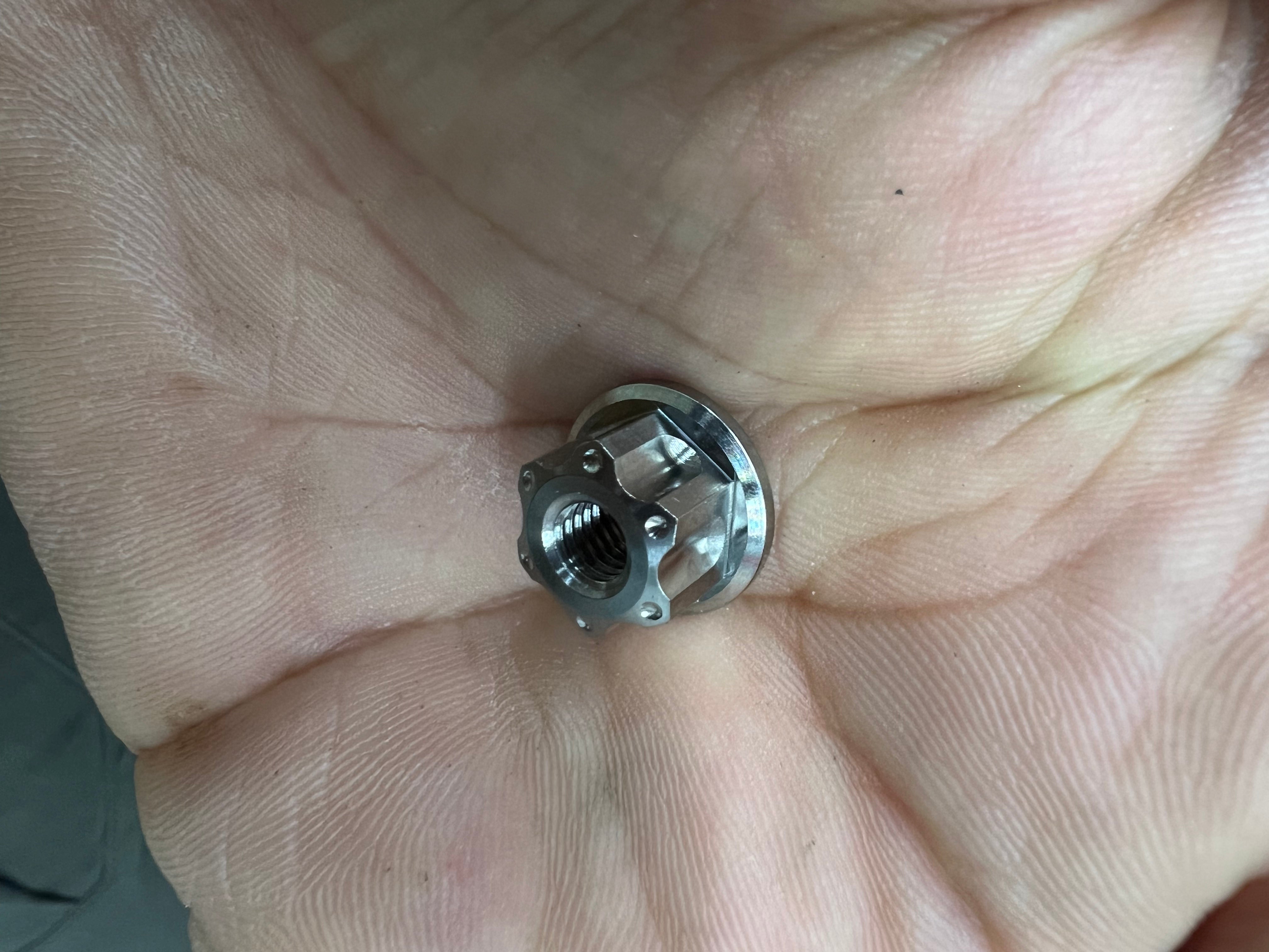 UDR titanium alloy metal screw
