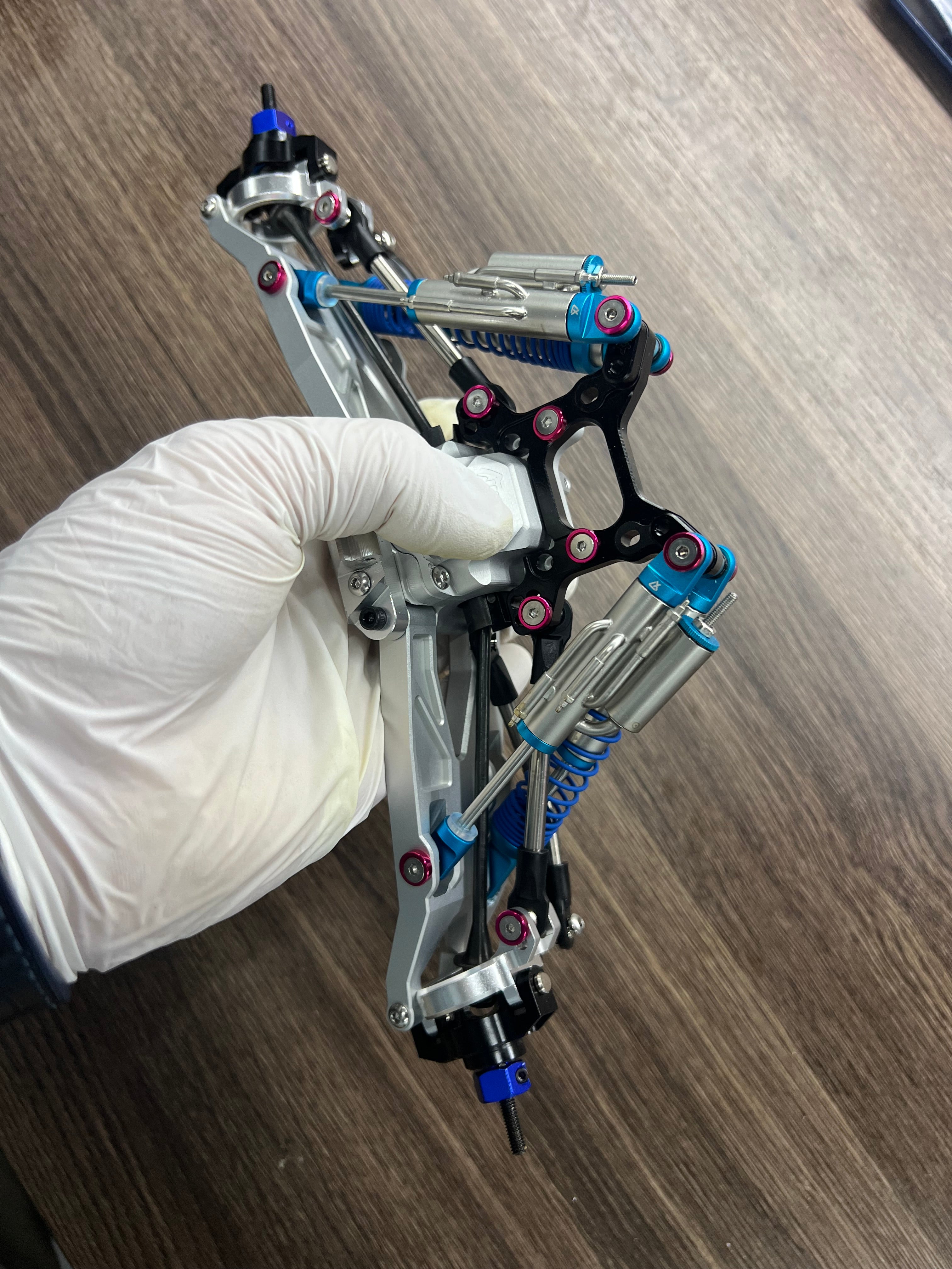 1/10 YETI front independent suspension