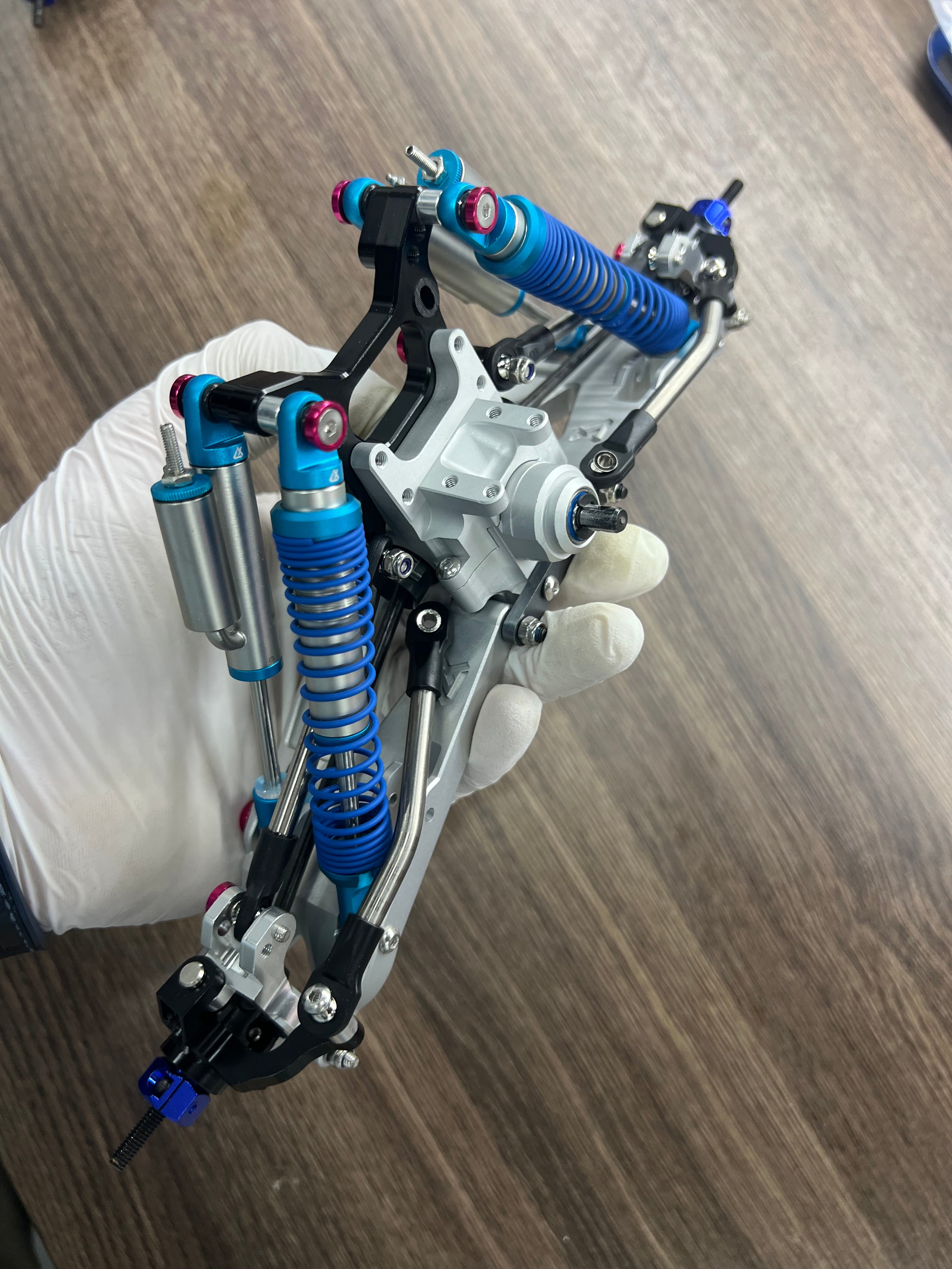 1/10 YETI front independent suspension