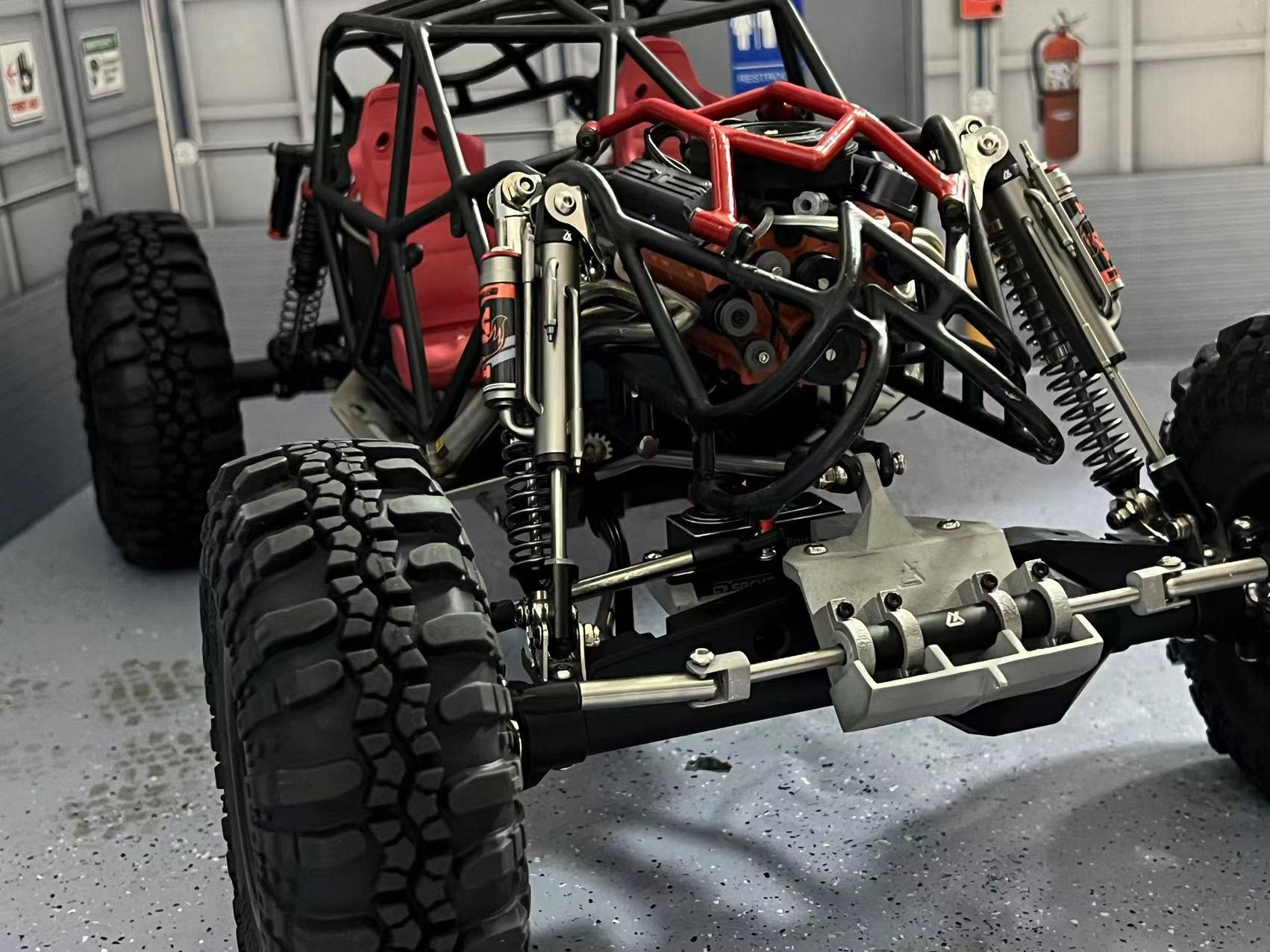 ROCK BUGGY Truck custom titanium alloy metal cage