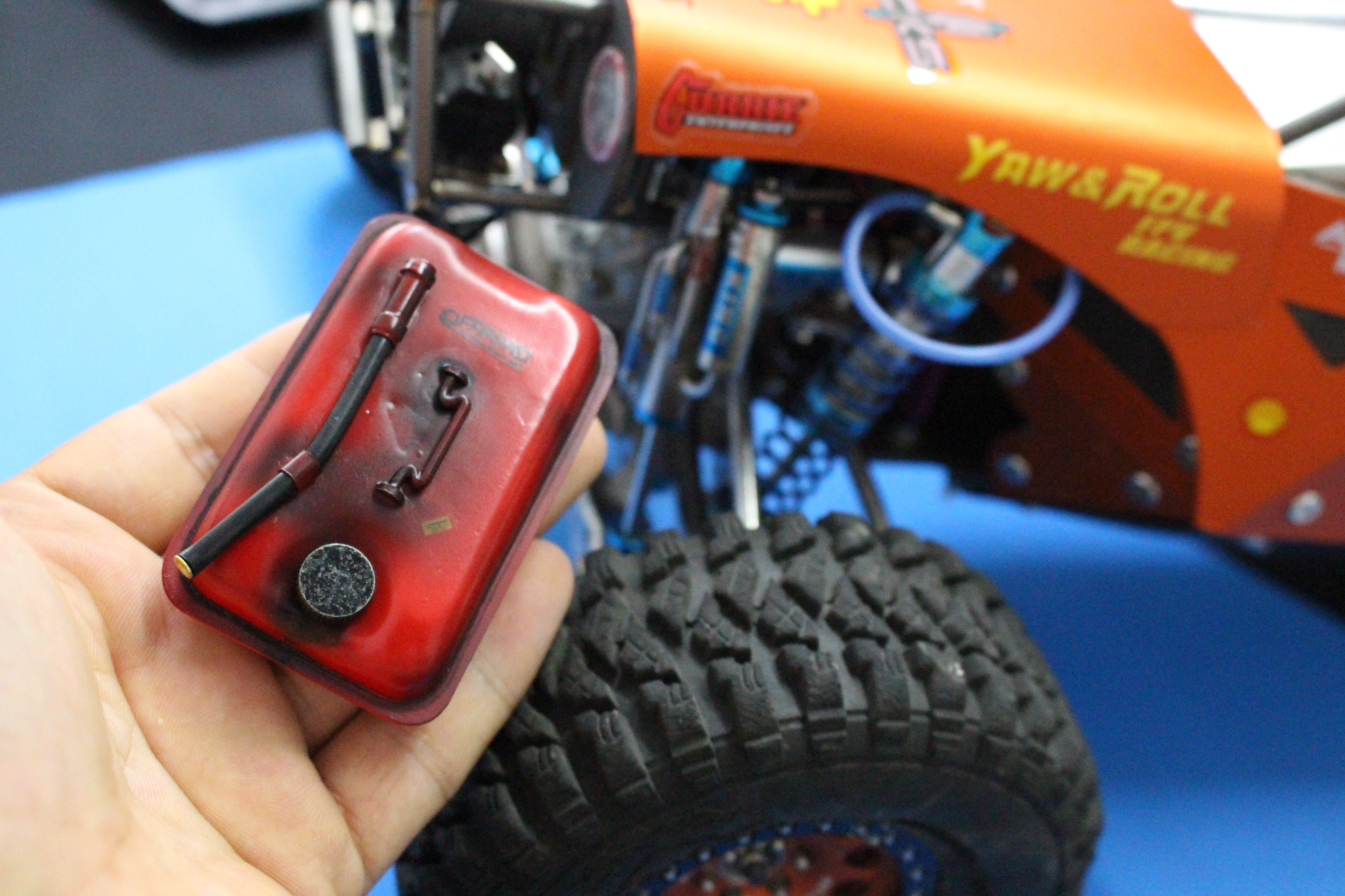 1/10 simulation climbing car handmade product oil drum mood film