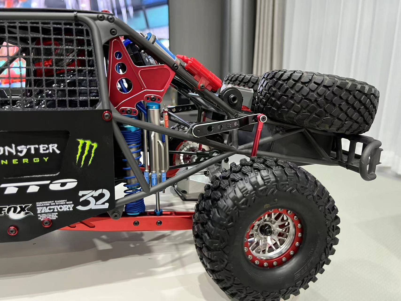 UDR1/7，LOSI SUPER BAJA REY2.0 1/6bypass shocks