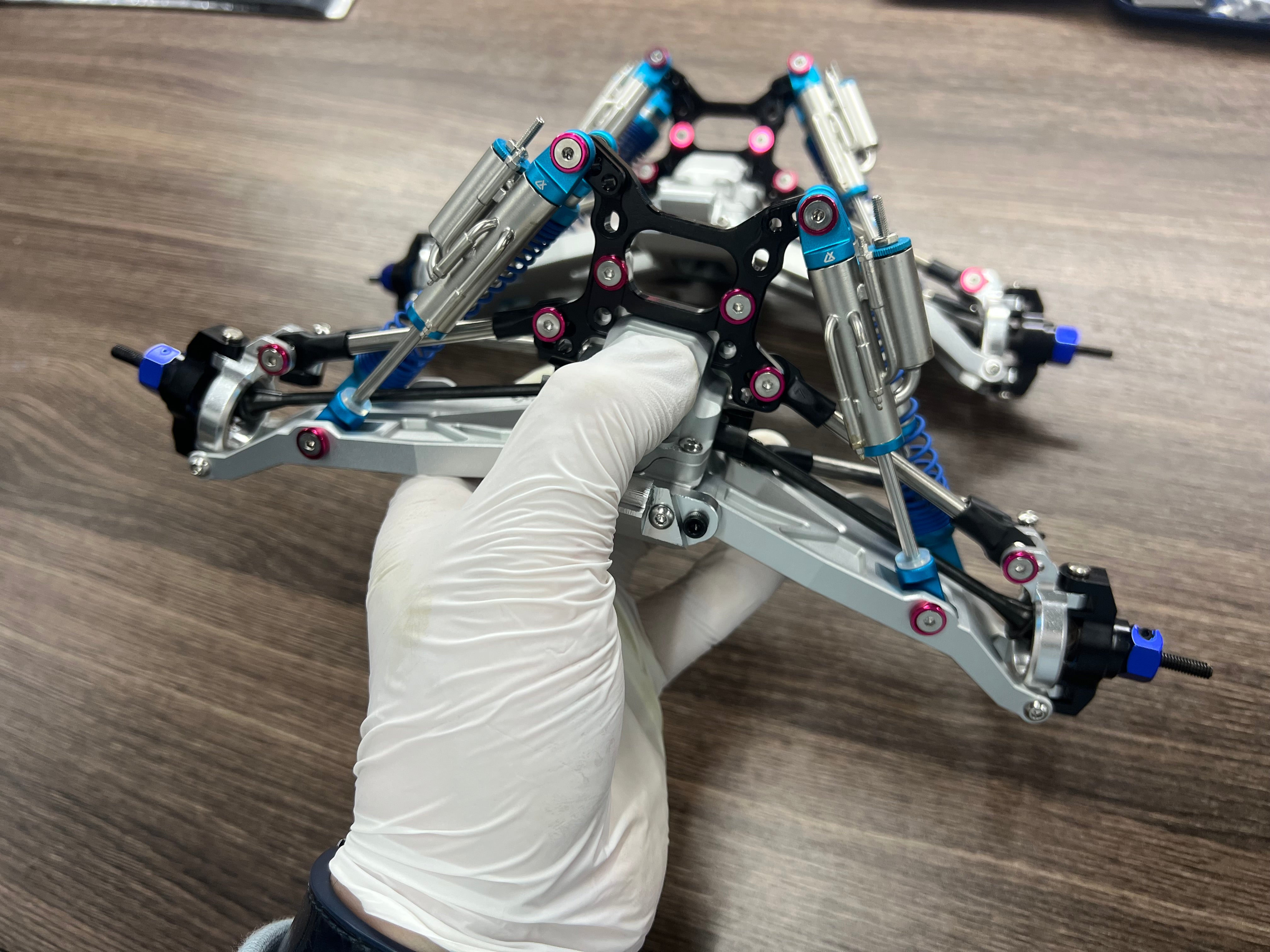 1/10 YETI  front independent suspension