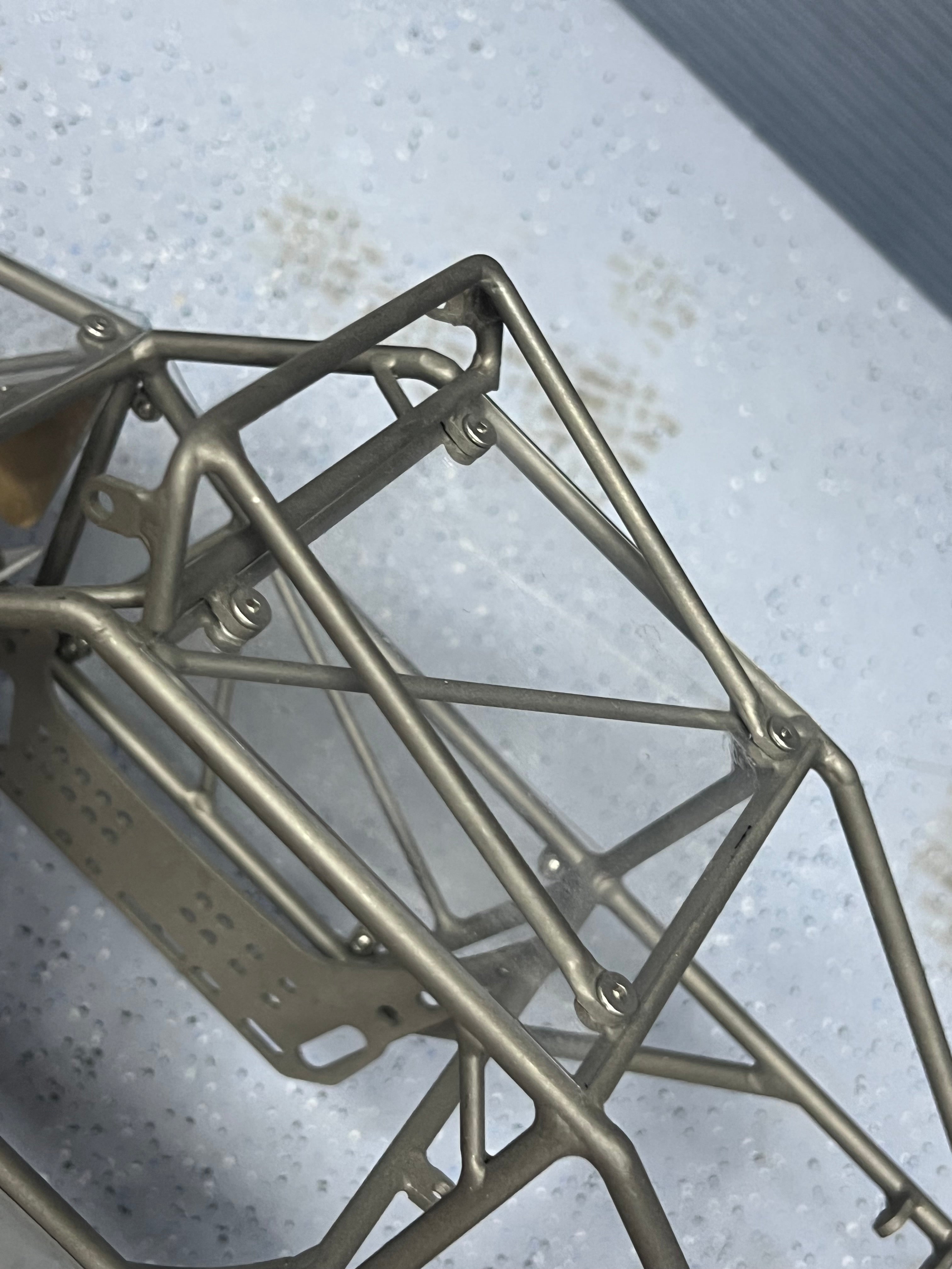 1/10 Scx10/capra Rock Rover Titanium Alloy Cage
