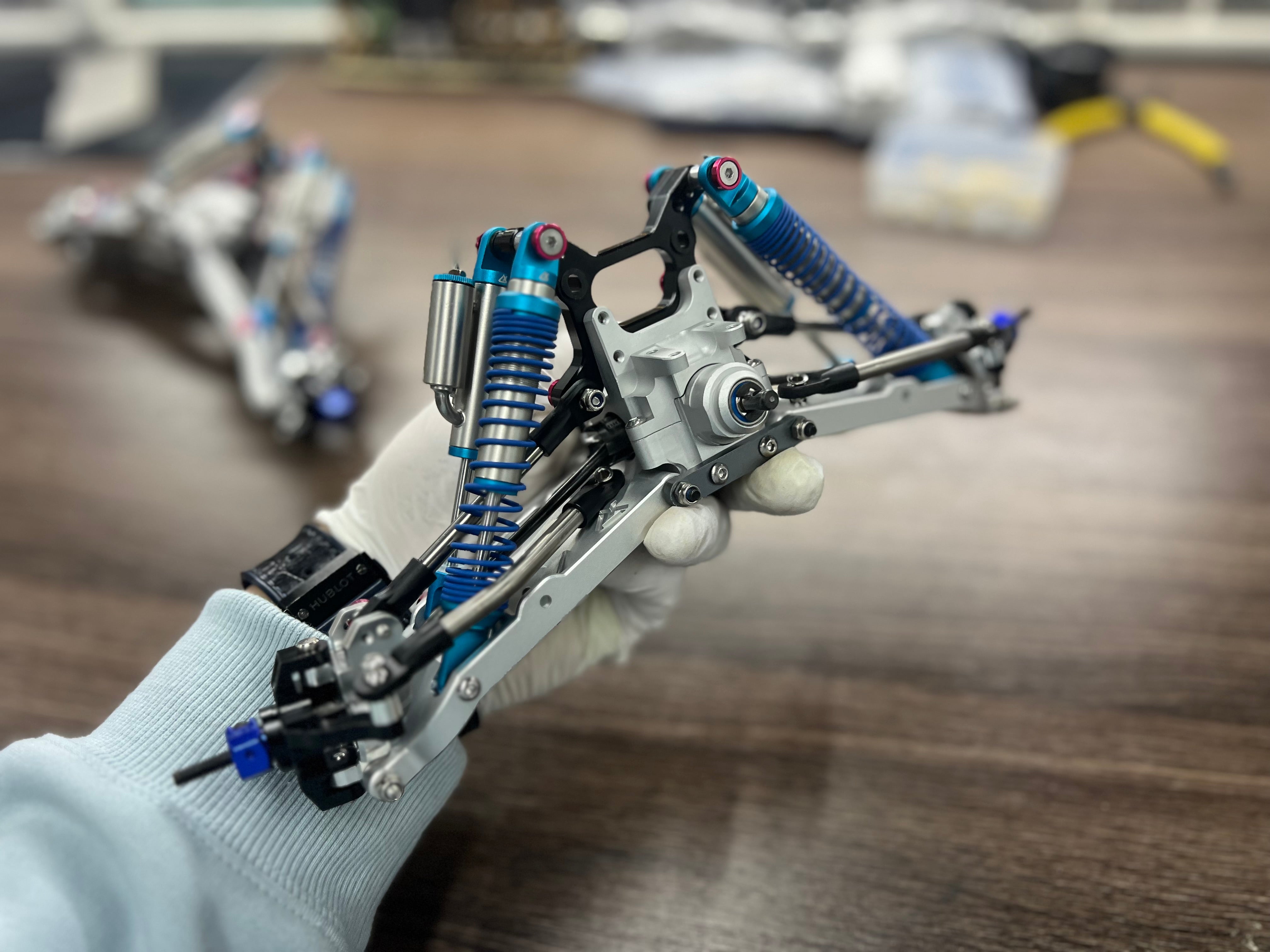 1/10 YETI  front independent suspension