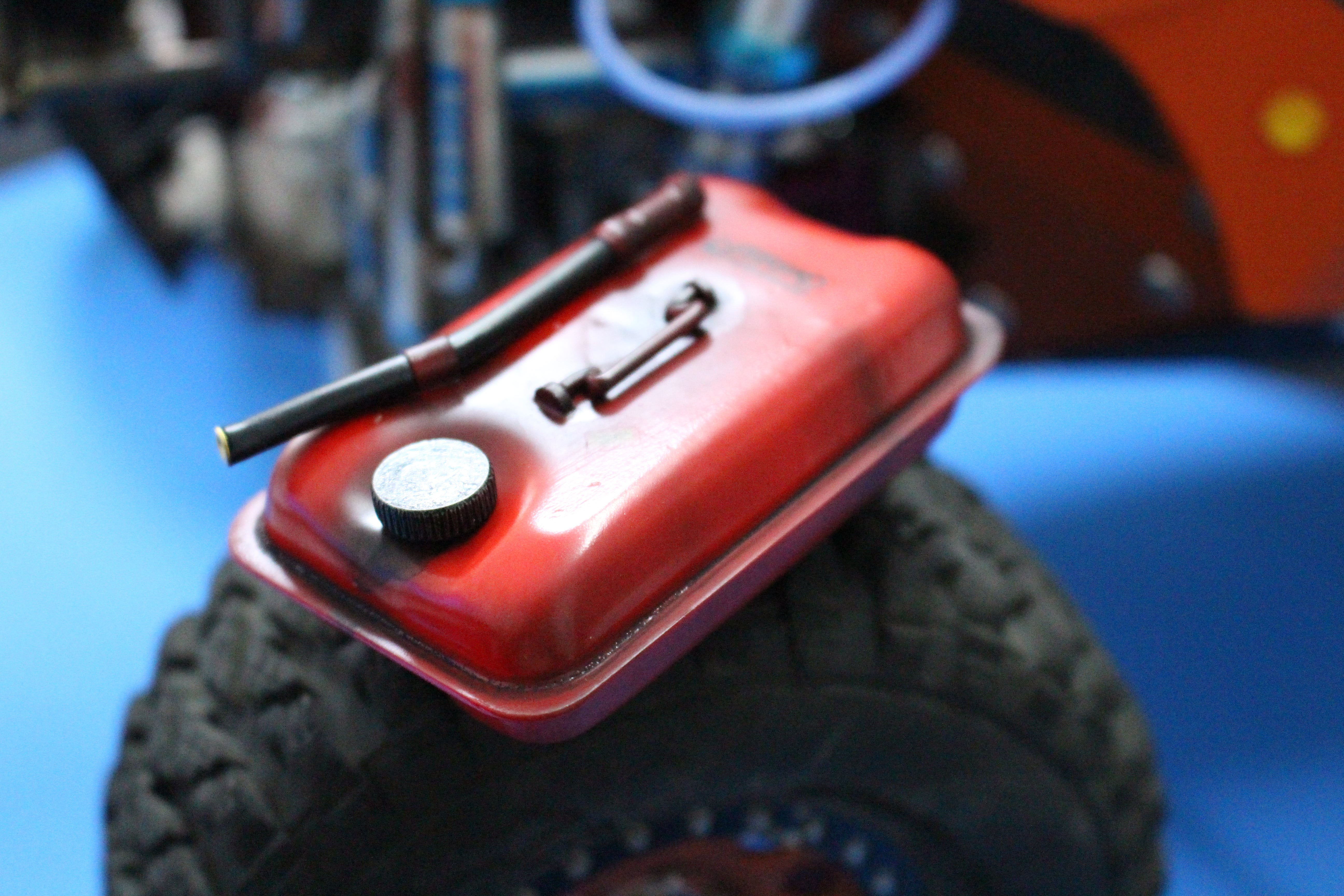 1/10 simulation climbing car handmade product oil drum mood film